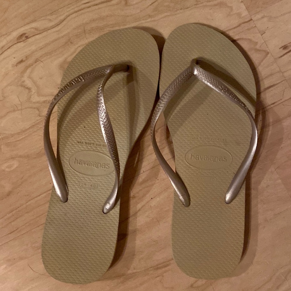 Havanaianas flip flops